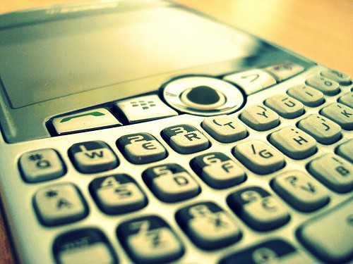 Mobile Phone Battle – BlackBerry Versus IPhone