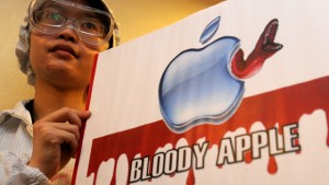 Activists Plan iPhone 5 Petition