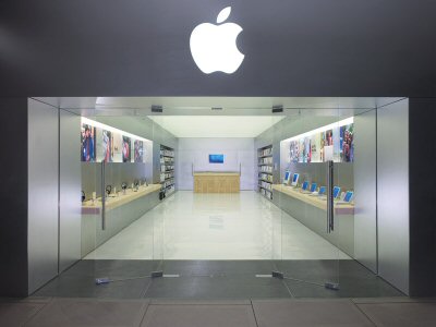 Apple officially Opens Grand Central Store