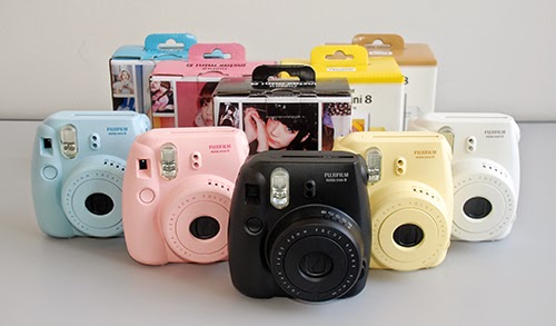 Fujifilm camera features a lightweight Instax8S Fujifilm camera features a lightweight Instax8S