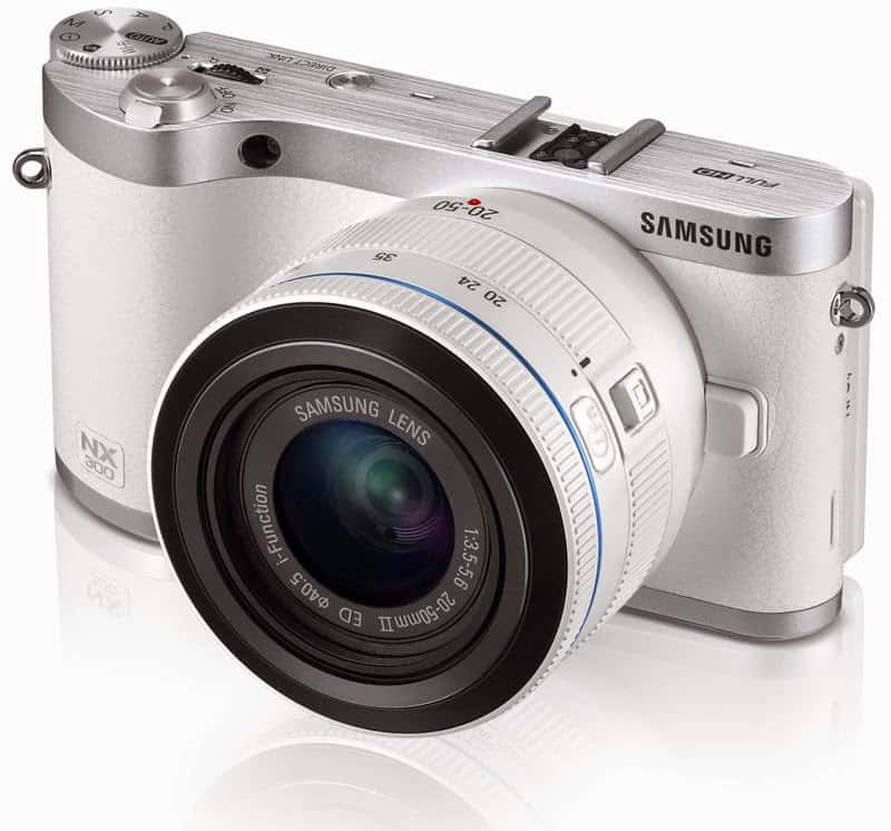 Samsung NX300, the newly released smart cameras