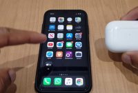 how to pair airpods to iphone
