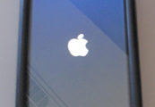 iphone stuck on apple logo